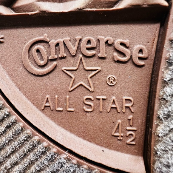 Converse Wonder Woman Red and Blue Sneakers Classic Canvas Style Size 4.5 - Picture 11 of 13